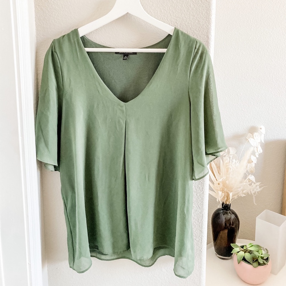 Banana Republic | Flowy Blouse